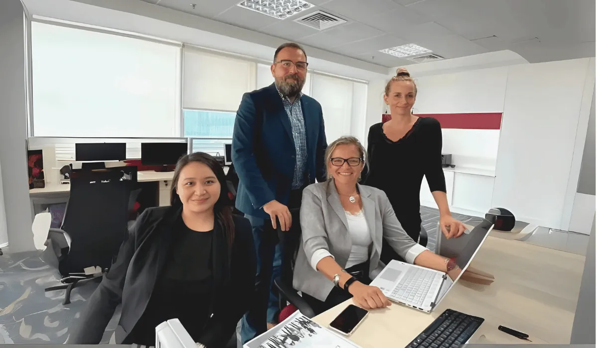 عن لينجوا تعلم